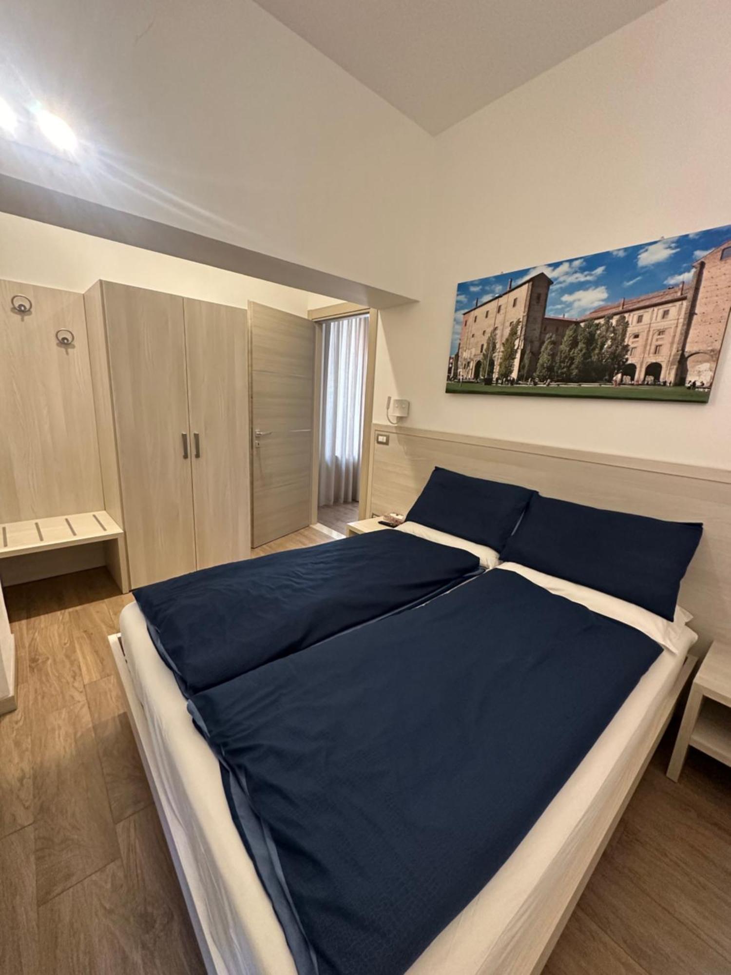Residenza Pezzani Hotel Парма Екстериор снимка