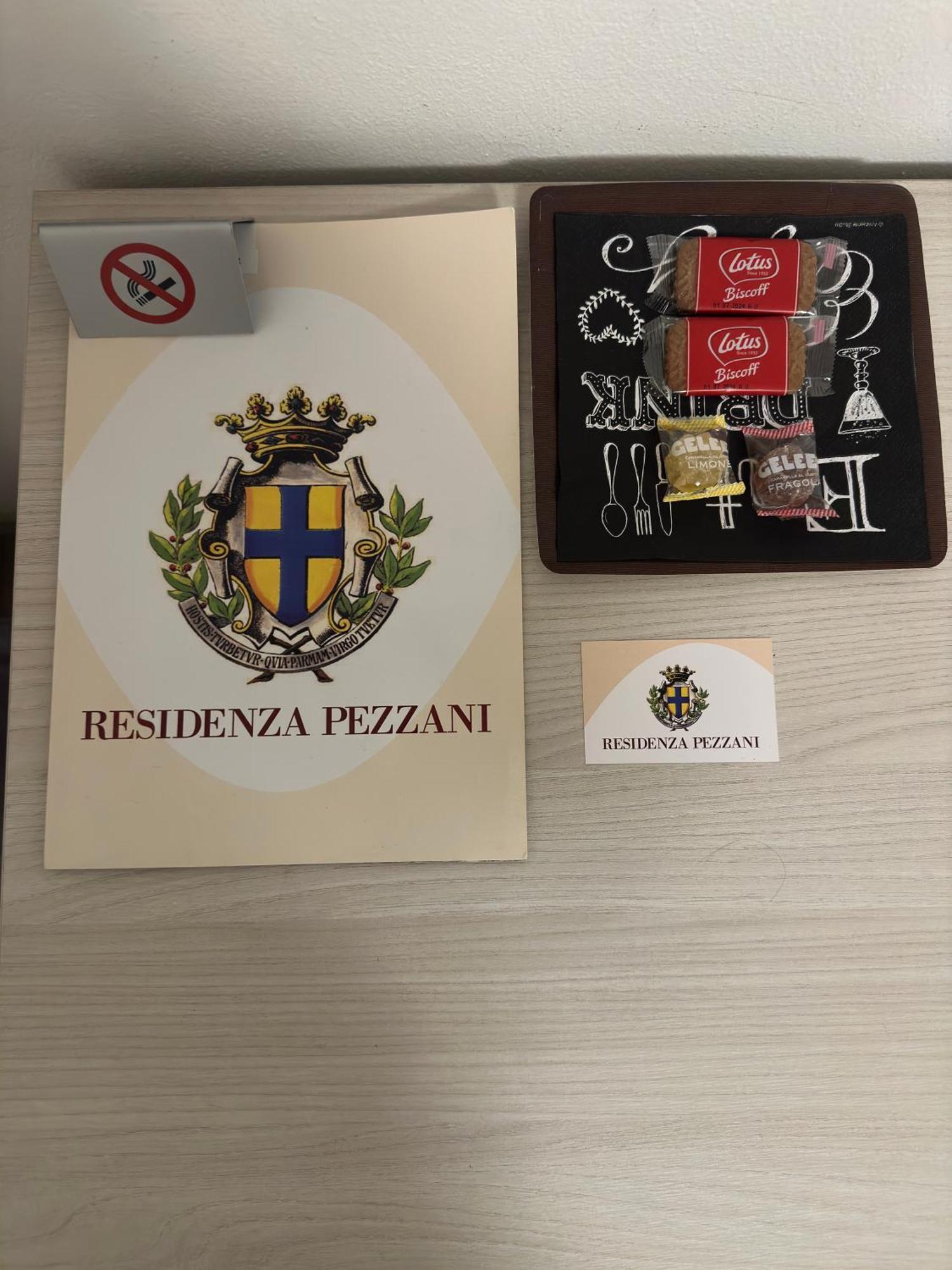 Residenza Pezzani Hotel Парма Екстериор снимка